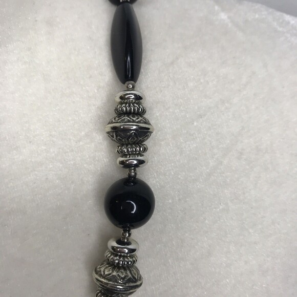 Womens Vintage Black Silvertone Beaded Necklace Casual lightweight - Picture 5 of 10